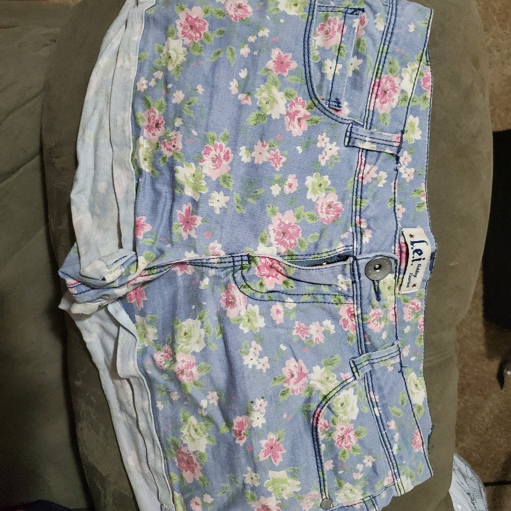 LEI pink floral on blue low rise size 9 juniors